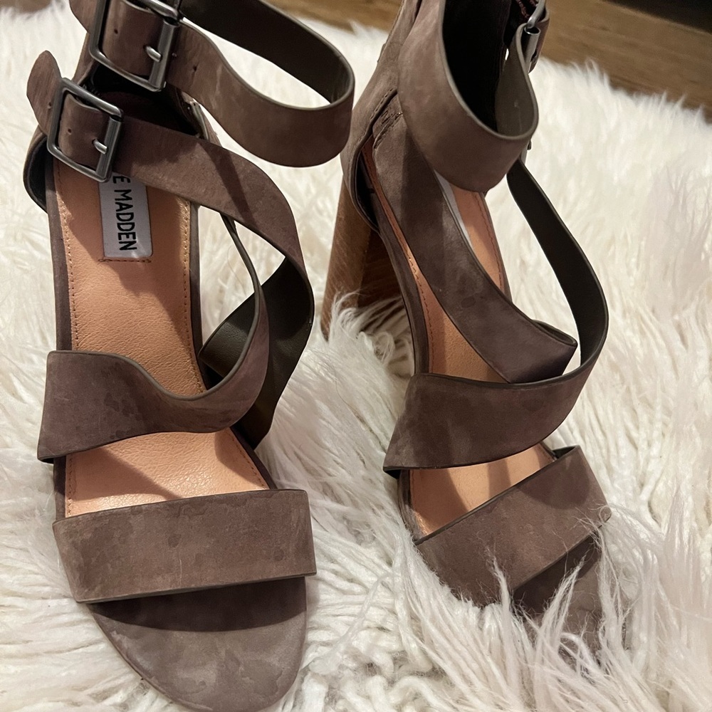 Steve Madden heeled sandals. In very good condition.